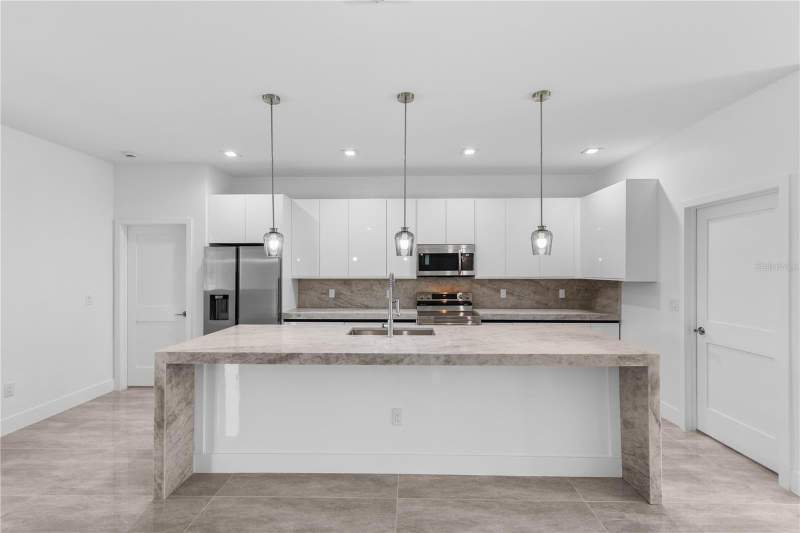 4 bedroom Single Family Residence at 1142 Dutchess Street, Lehigh Acres, Lehigh Acres — photo 5