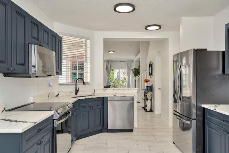 3 bedroom Townhouse at 6233 Olivedale Drive, Villages Of Bloomingdale Phase1, Riverview — photo 5