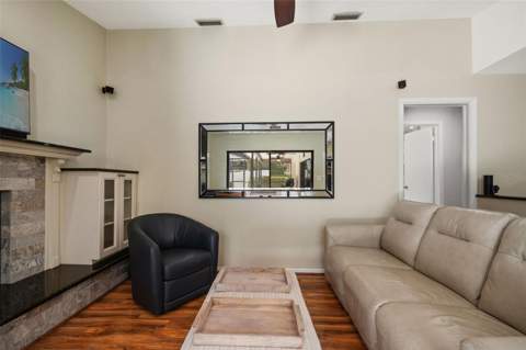 940 Rolling Hills Drive, Palm Harbor FL - photo 10 of 60