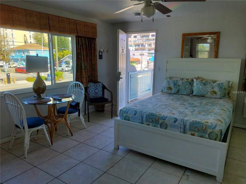 0 bedroom Condo - Hotel at 603 Mandalay Avenue #212, Royal Camelot Resort Condo, Clearwater — photo 5