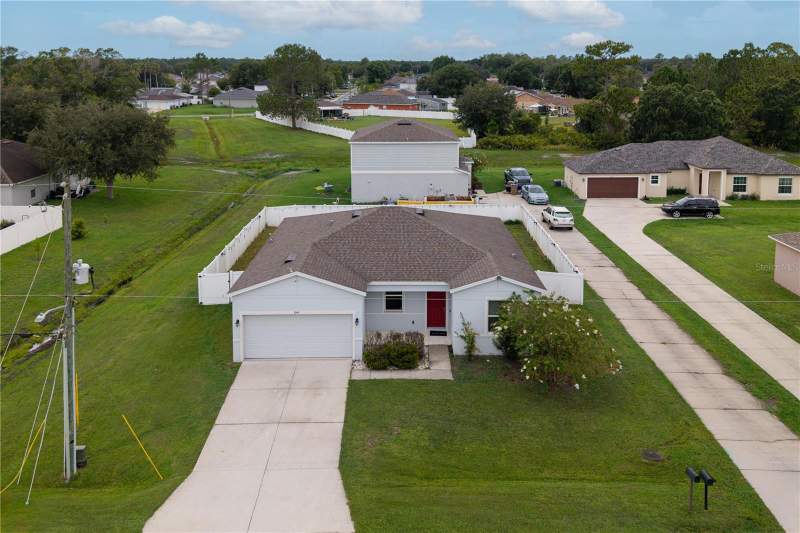 3 bedroom Single Family Residence at 1045 Dudley Drive, Poinciana Village 2 Nbhd 1, Kissimmee — photo 2