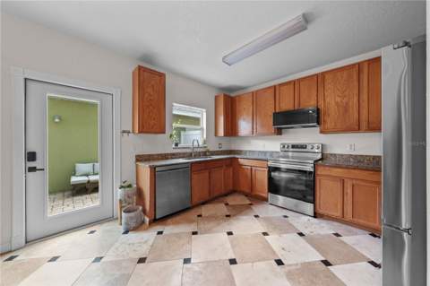 241 Deepcove Road, Winter Garden FL - photo 12 of 31