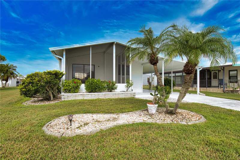 2 bedroom Manufactured Home at 632 La Jolla Circle, La Casa Mhp Co-Op, North Port — photo 1
