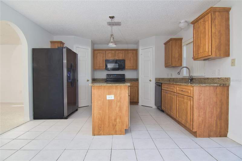 4 bedroom Single Family Residence at 15907 Wilkinson Drive, Westchester Ph 6 & 7, Clermont — photo 4