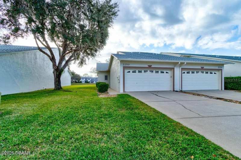 2 bedroom Single Family Residence at 2250 Candlewood Lane, Hidden Pines Ph 03, New Smyrna Beach — photo 1