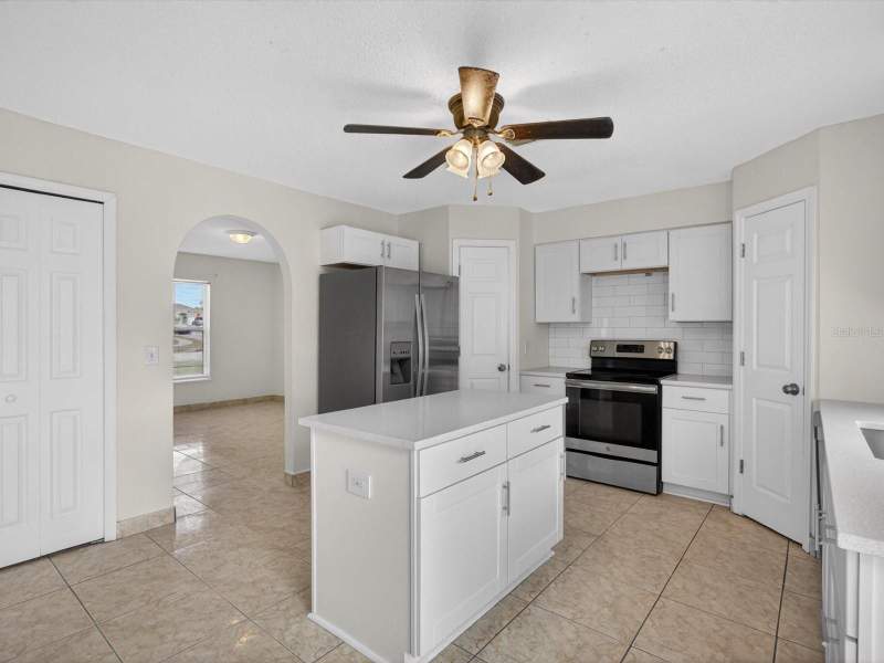 4 bedroom Single Family Residence at 1614 Herring Lane, Westchester Ph 06 07, Clermont — photo 4