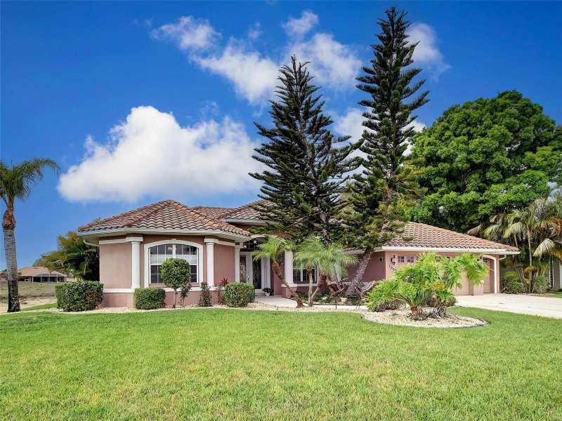 4 bedroom Single Family Residence at 1645 Palmetto Palm Way, Bobcat Trail, North Port — photo 1