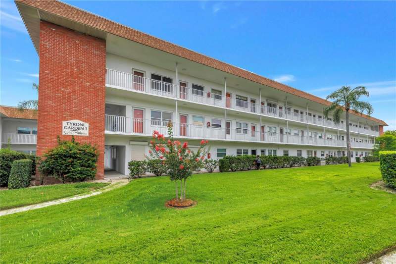Tyrone Garden Apartments Condo