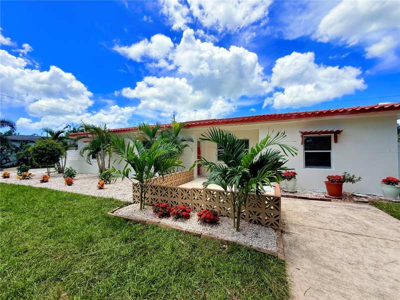 3 bedroom Single Family Residence at 1500 77th Street, Jungle Country Club 4th Add, St Petersburg — photo 1