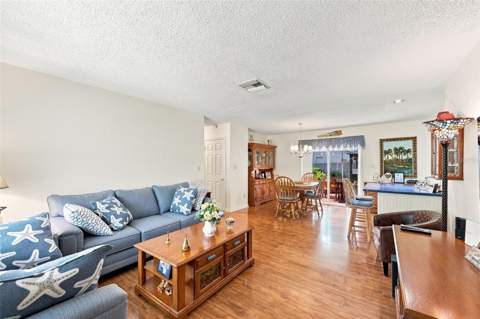 518 W 129th Avenue, Tampa FL - photo 6 of 6
