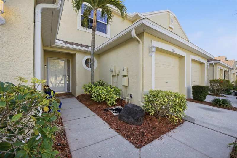 2 bedroom Townhouse at 11125 Kapok Grand Circle, Kapok Grand, Madeira Beach — photo 1