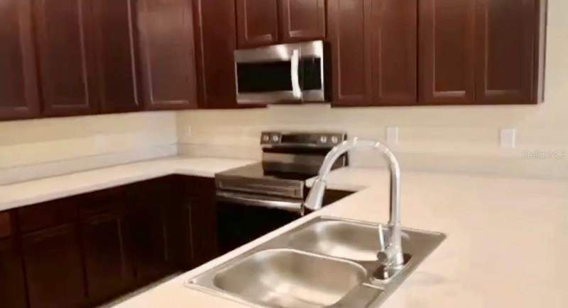 3 bedroom Townhouse at 4812 Coral Castle Drive, Fiesta Key Ph 2, Kissimmee — photo 4