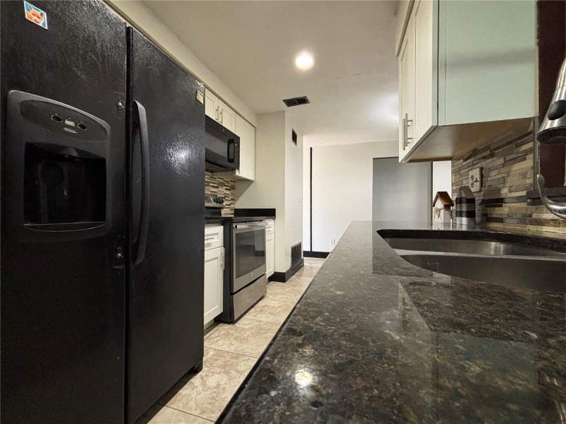 4 bedroom Single Family Residence at 710 EAST COURT, LONGWOOD NORTH, LONGWOOD — photo 4