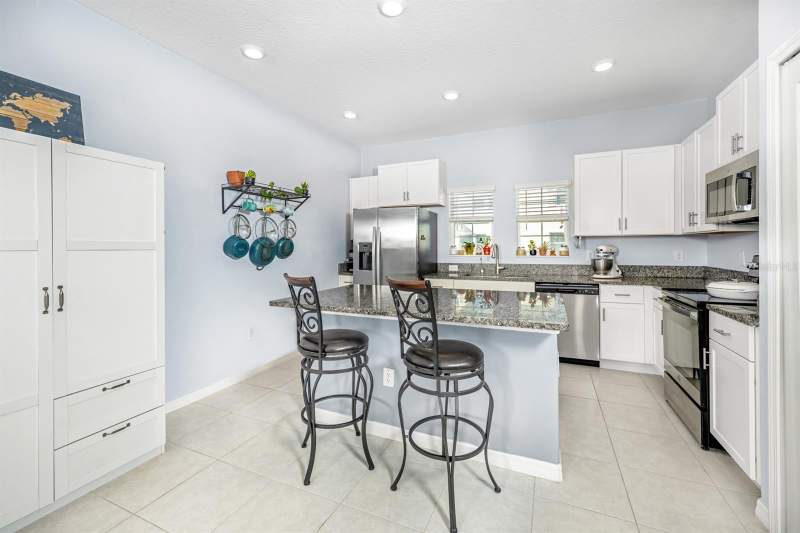 2 bedroom Townhouse at 842 Tennyson Mill Circle, Palm River Twnhms Ph 2, Tampa — photo 5