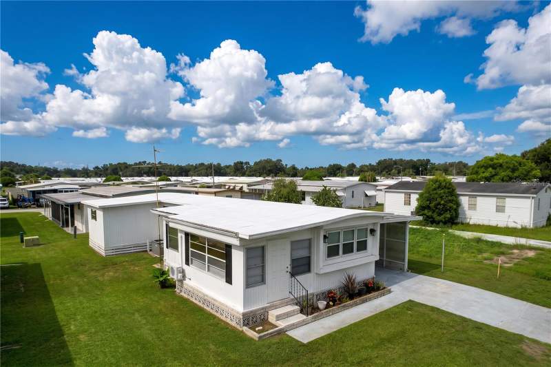 3 bedroom Mobile Home at 6965 Fort King Road, Valleydale Acres, Zephyrhills — photo 2