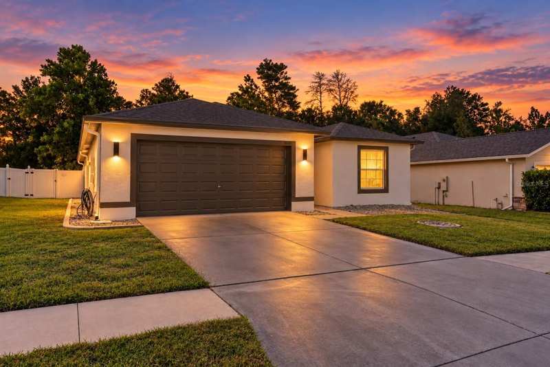 3 bedroom Single Family Residence at 18469 Waydale Loop, Briar Oaks, Hudson — photo 1