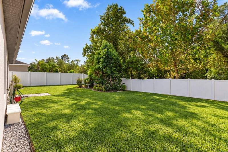 3 bedroom Single Family Residence at 18469 Waydale Loop, Briar Oaks, Hudson — photo 3