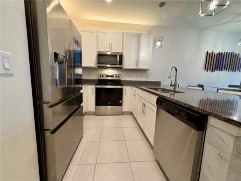 2280 Centerra Loop, Kissimmee FL - photo 10 of 36