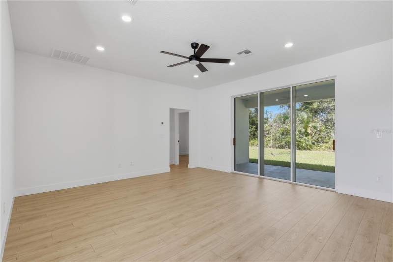 4 bedroom Single Family Residence at 50 Wheeling Lane, Pine Lakes, Palm Coast — photo 4