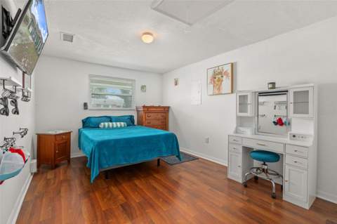 7906 Woodvine Circle, Tampa FL - photo 13 of 34