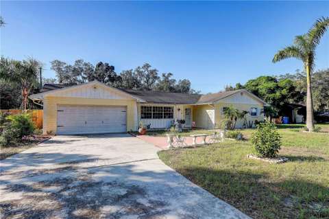 519 Oakhurst Street, pool for sale in Brandon