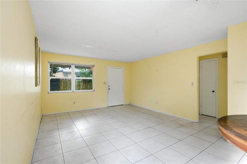 4 bedroom Single Family Residence at 1615 Palm Way, Coral Heights Sub, Largo — photo 3