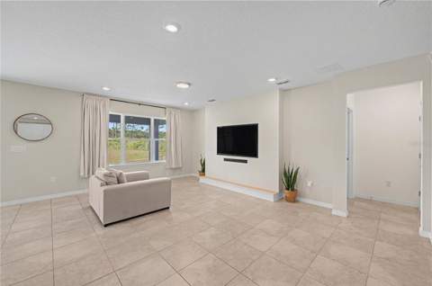 3891 Capri Coast Drive, Plant City FL - photo 10 of 60