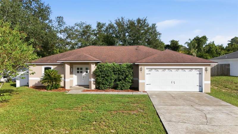 Groveland Hidden Lakes Estates