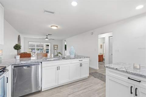 2265 Bancroft Circle #B, Palm Harbor FL - photo 11 of 40