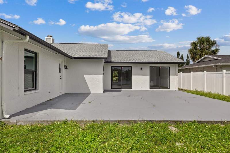 4 bedroom Single Family Residence at 10609 Out Island Drive, Bay Port Colony Ph III Un 1, Tampa — photo 5
