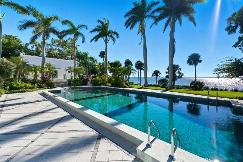 5 bedroom Single Family Residence at 3315 Bay Shore Road, Indian Beach Map Of, Sarasota — photo 1