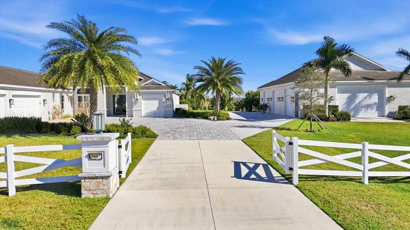 3 bedroom Single Family Residence at 3467 Compound Court, Hampton Lakes, Sarasota — photo 3
