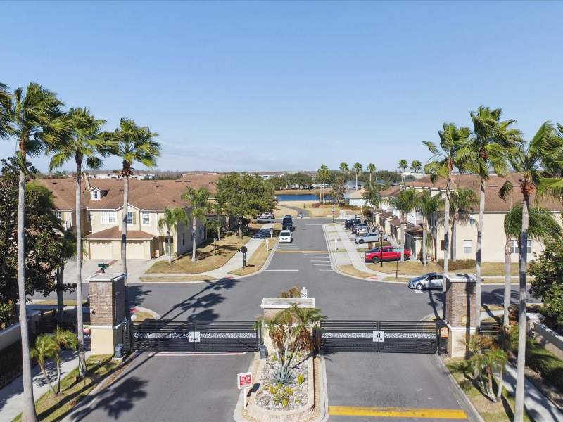 3 bedroom Townhouse at 2947 LANGDON LANE, TOWNHOMES OF FLORA RIDGE PH 2, KISSIMMEE — photo 2