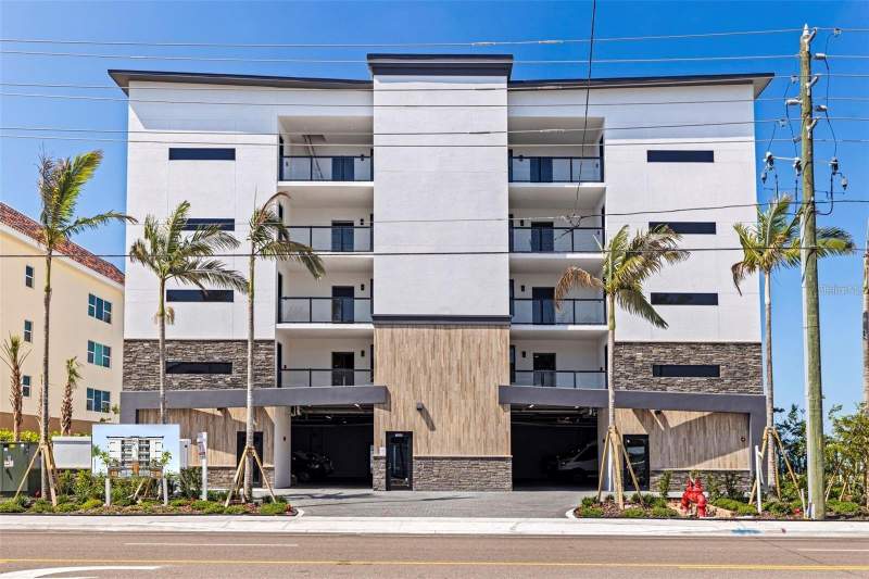 2 bedroom Condominium at 14048 Gulf Boulevard #402, Gulf Shores 2nd Add, Madeira Beach — photo 2