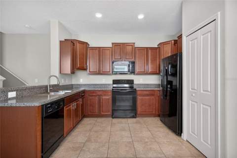 7617 Ginger Lily Court, Tampa FL - photo 6 of 39