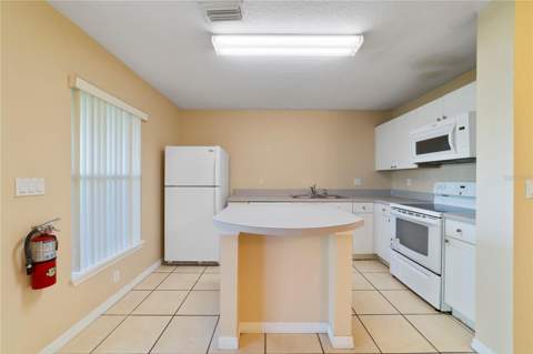 2764 Club Cortile Circle, Kissimmee FL - photo 6 of 27