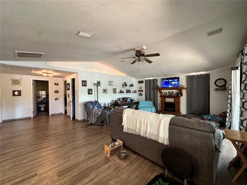 2 bedroom Single Family Residence at 3019 NE 709th Avenue, Log Landing, Old Town — photo 4