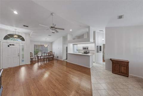 6232 Huntington Drive, Zephyrhills FL - photo 11 of 60