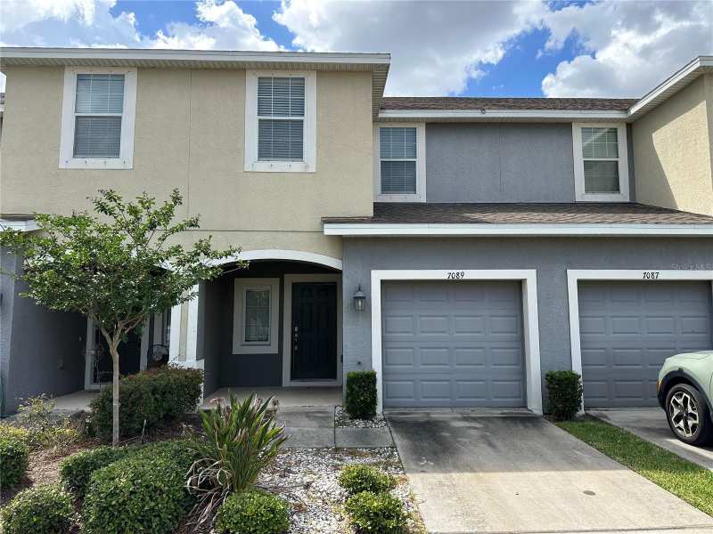 3 bedroom Townhouse at 7089 Woodchase Glen Drive, Oak Creek Prcl 3, Riverview — photo 1