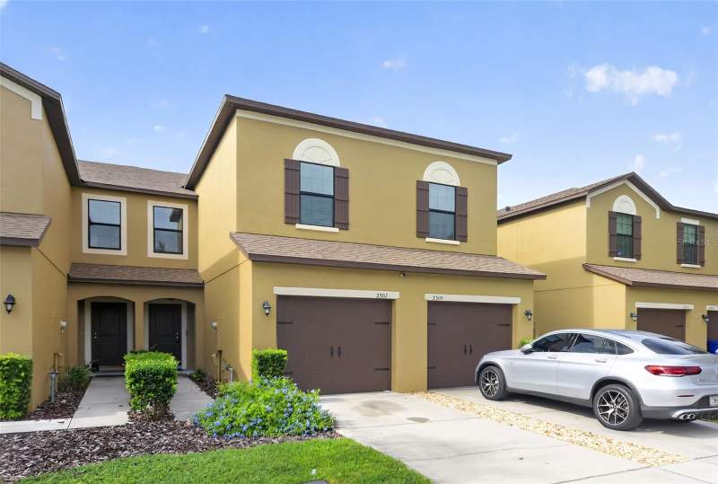 3 bedroom Townhouse at 2307 Aloha Bay Court, Villas/Woodsmere 01-4 & 06 & 07, Ocoee — photo 2