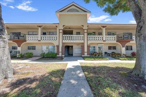 2401 Franciscan Drive #41, golf community for sale in Clearwater