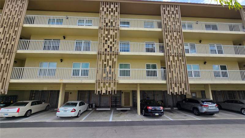 2 bedroom Condominium at 105 Island Way #112, Islander The Condo, Clearwater Beach — photo 2
