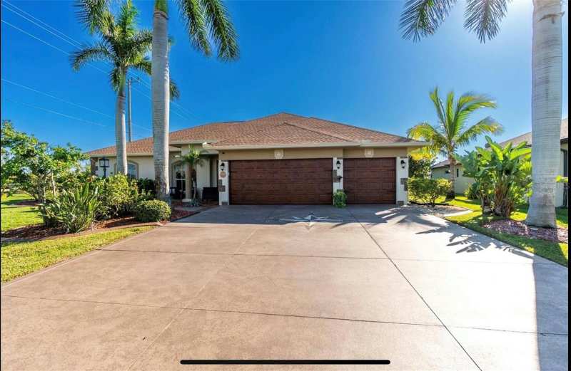 4 bedroom Single Family Residence at 10127 Lebanon Drive, Port Charlotte Sec 081, Port Charlotte — photo 1