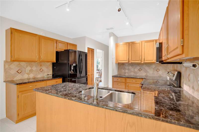3 bedroom Single Family Residence at 309 Oak Leaf Circle, Misty Oaks, Lake Mary — photo 5