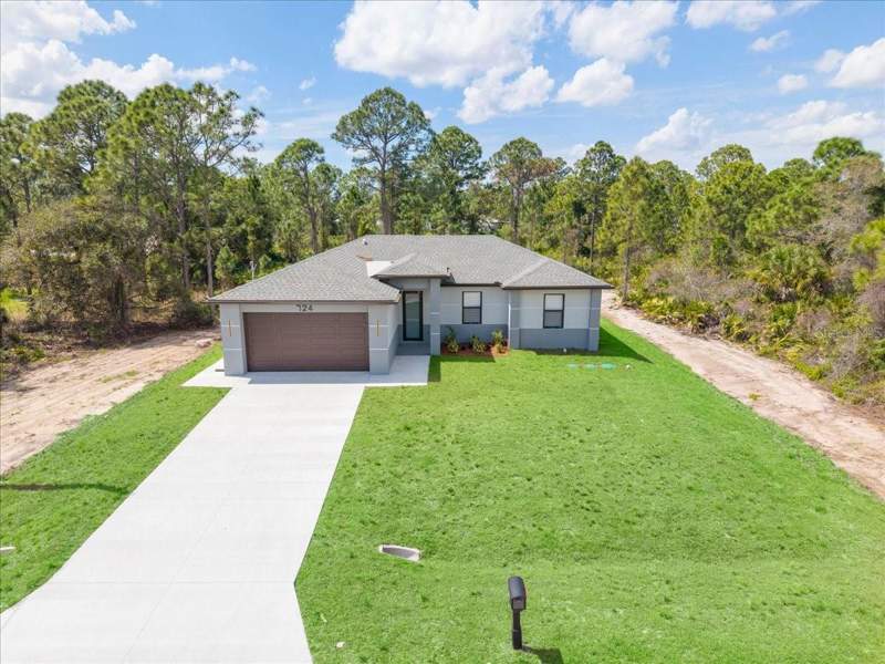 3 bedroom Single Family Residence at 724 Drury Avenue, Lehigh Acres, Lehigh Acres — photo 3