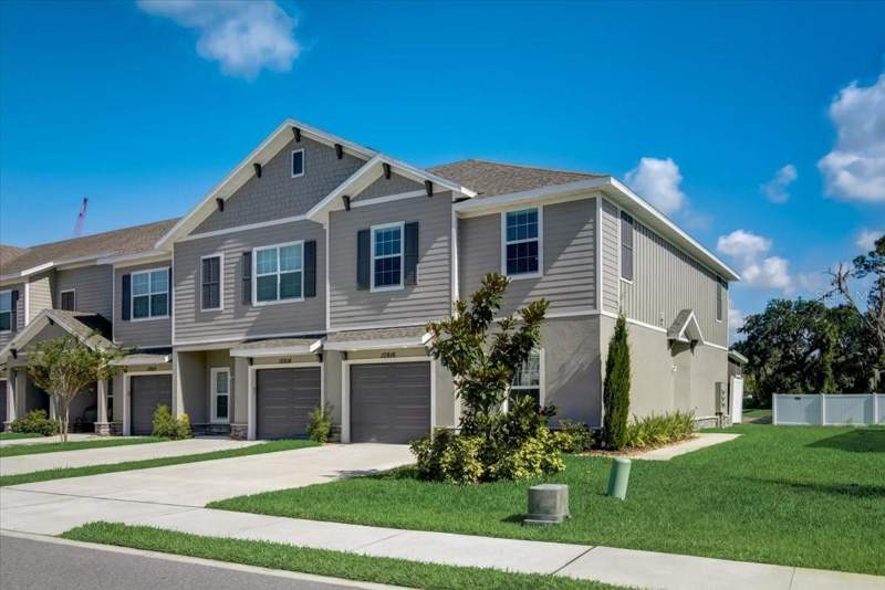 4 bedroom Townhouse at 10916 Quickwater Court, Calusa Crk, Riverview — photo 2