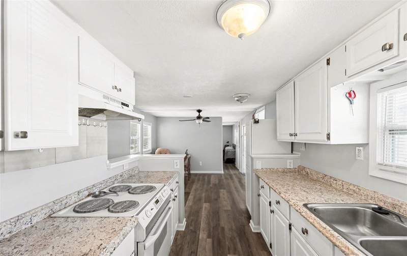 2 bedroom Manufactured Home at 9790 66th Street #74, Clearwater Cascade M/H Park Unrec, Pinellas Park — photo 5