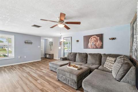9140 Cochise Lane, Port Richey FL - photo 9 of 49