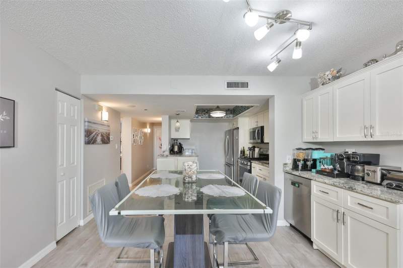 2 bedroom Condominium at 5400 Park Street #208, Island View South Condo, St Petersburg — photo 5
