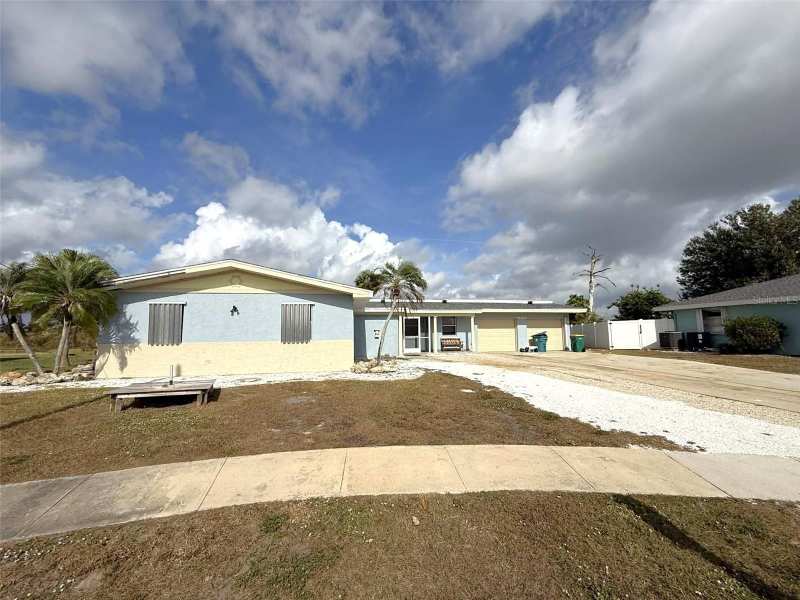 4 bedroom Single Family Residence at 22508 Bolanos Court, Port Charlotte Golf Crse Sec, Port Charlotte — photo 1